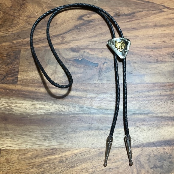 BOLO Tie Triangle A Pendant With Saddle In The Middle And Leather Woven Cord 17” - Picture 1 of 11